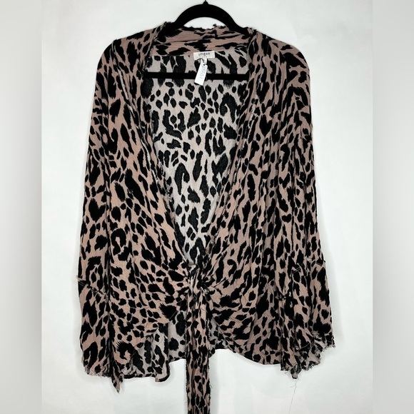 Umgee | Long Sleeve Animal Print Cross Wrap - Picture 1 of 5